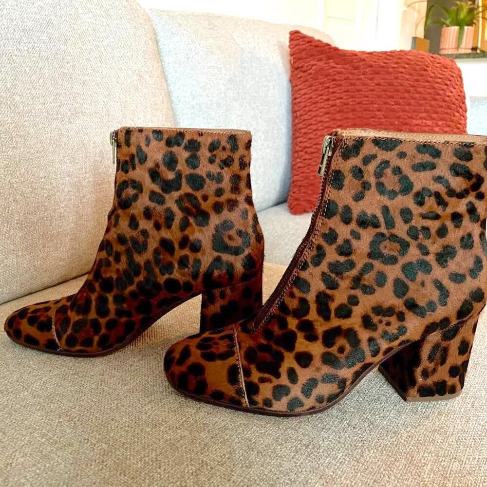 Like New Madewell Leopard Calf Hair Ankle Boots size 7.5